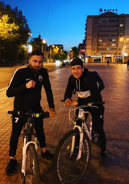 Паша из Ровно, ищу на сайте знакомства на одну ночь