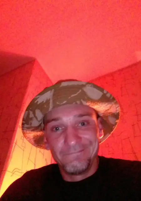 Я Aleks, 40, знакомлюсь без обязательств в Черкассах