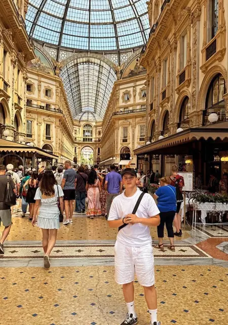 Я Stanislav, 18, из Кракова, ищу знакомства без обязательств