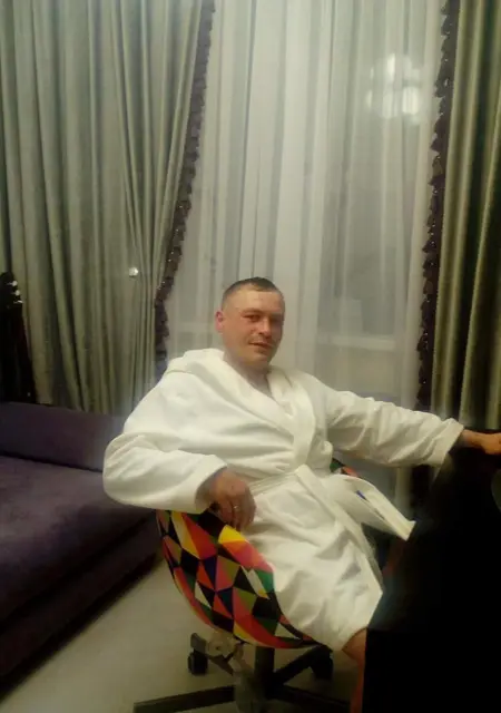 Я Сергей, 25 років, знайомлюсь без зобов'язань у Кам'янському