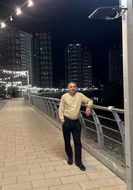 Армен из Тбилиси, мне 48, познакомлюсь для постоянных отношений