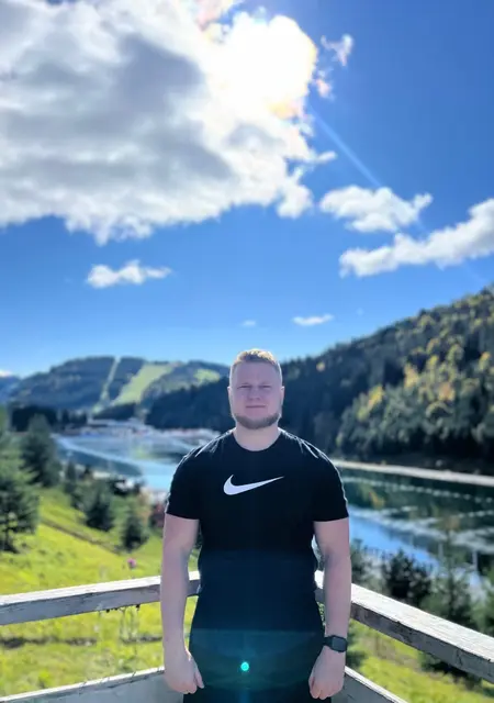 Андрій из Сум, ищу на сайте знакомства на одну ночь