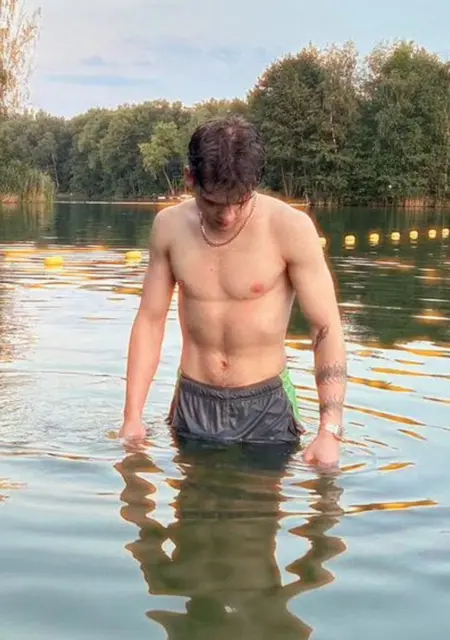 Я Daniel, 19 років, знайомлюсь на одну ніч у Павлограде