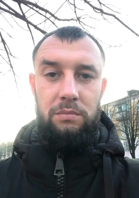 Андрей из Першотравенска, мне 30, познакомлюсь на одну ночь