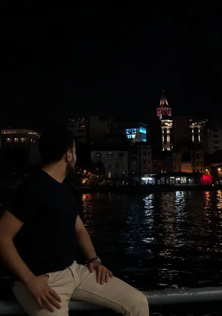 Я Adil, 34, из Алматы, ищу знакомство для приятного времяпровождения