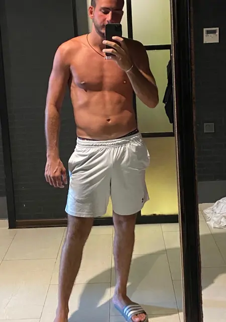 Amiran из Тбилиси, мне 27, познакомлюсь на одну ночь