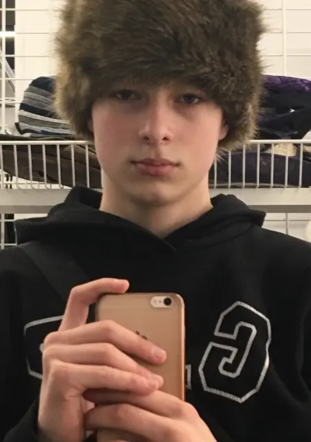 Я Юрій, 20, из Каменского, ищу знакомство для вирта