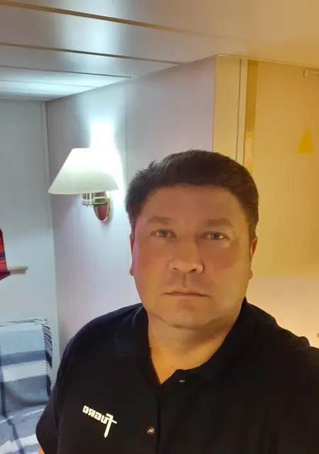 Я Александр, 52, из Мариуполя, ищу знакомство для совместных путешествий