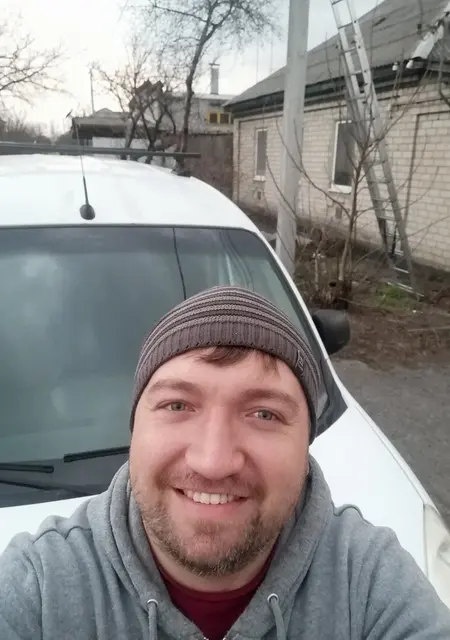 Я Андрей, 35, знакомлюсь без обязательств в Марганце