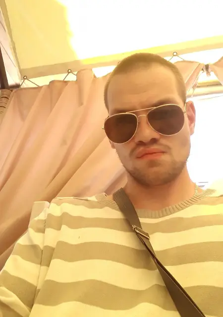 Я Илья, 29, знакомлюсь без обязательств в Черновцах