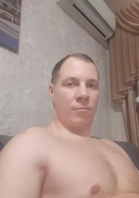 Юрий з Харкова, шукаю на сайті знайомства без зобов'язань