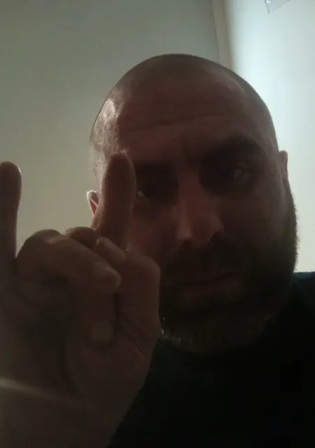 Сергей из Донецка, ищу на сайте знакомства на одну ночь