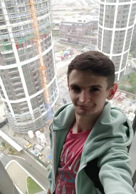 Vlad з Кам'янського, шукаю на сайті знайомства без зобов'язань