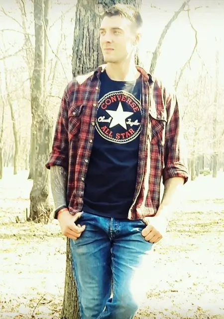 Я Саша, 30 років, знайомлюсь без зобов'язань у Кропивницькому