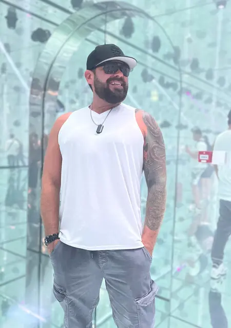 Антон из Пхукета, мне 40, познакомлюсь для общения