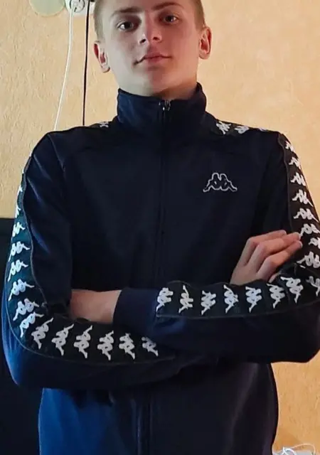 Я Артем, 18, из Винницы, ищу знакомства без обязательств