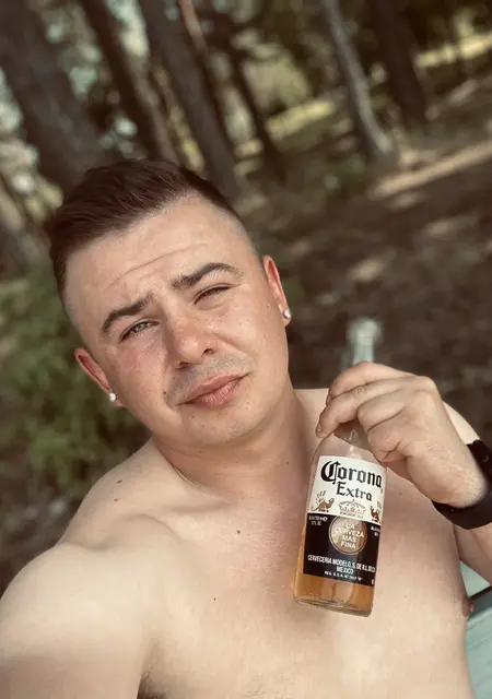 Я Илья, 31, из Харькова, ищу знакомство для приятного времяпровождения