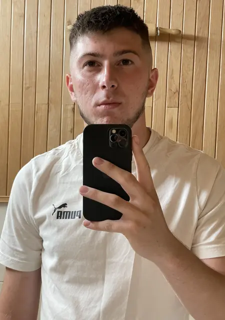 Я Саша, 27, знакомлюсь без обязательств в Виннице