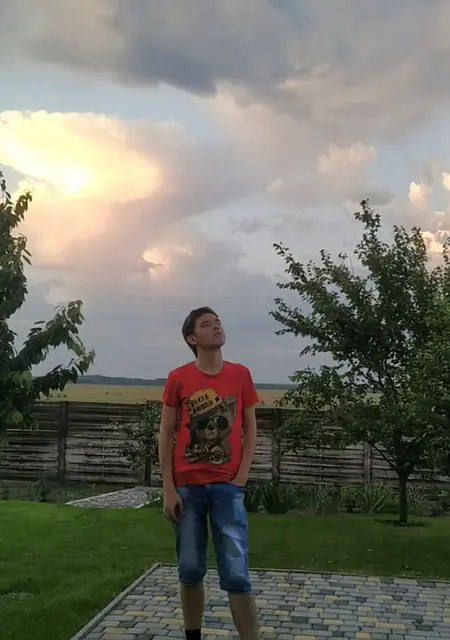 Влад з Дніпра, шукаю на сайті знайомства на одну ніч