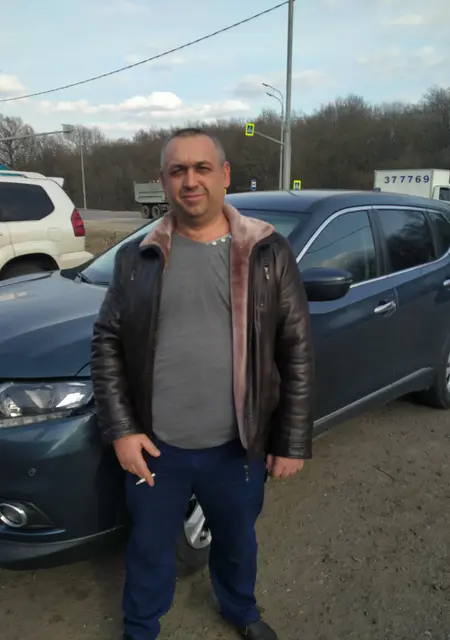 Я Александр, 46, из Харцызска, ищу знакомства без обязательств