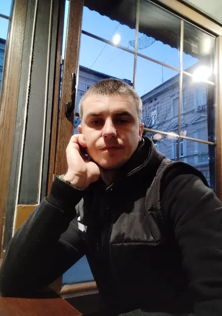 Oleg из Ворохты, мне 33, познакомлюсь на одну ночь