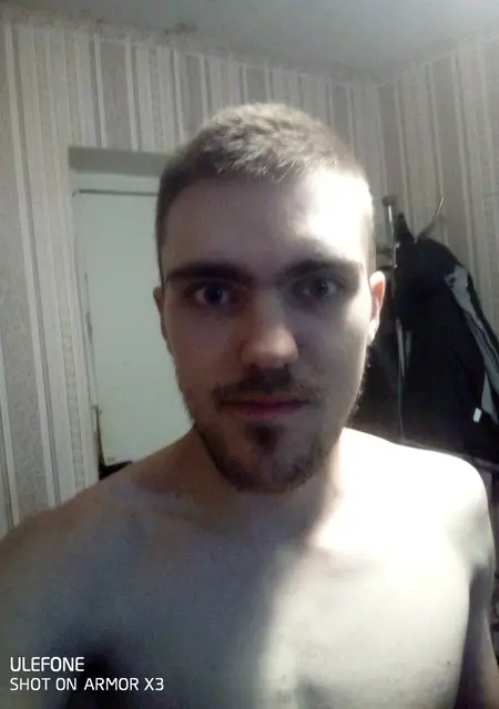 Я Vlad, 21, из Днепра, ищу знакомство для приятного времяпровождения