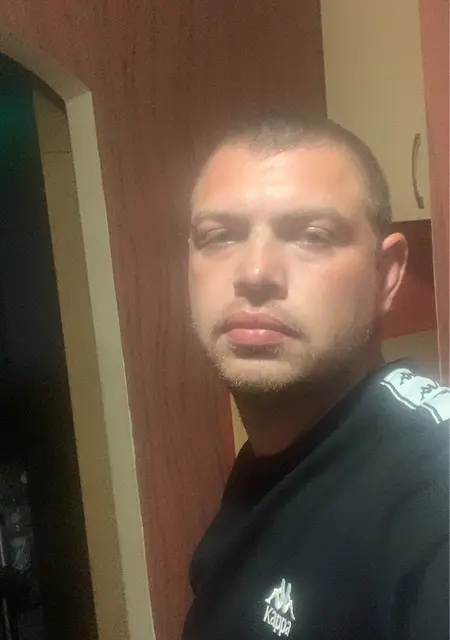 Я Саша, 29 років, знайомлюсь для вірт у Горлівці