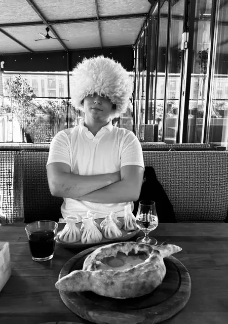 Я Егор, 18, знакомлюсь без обязательств в Ужгороде