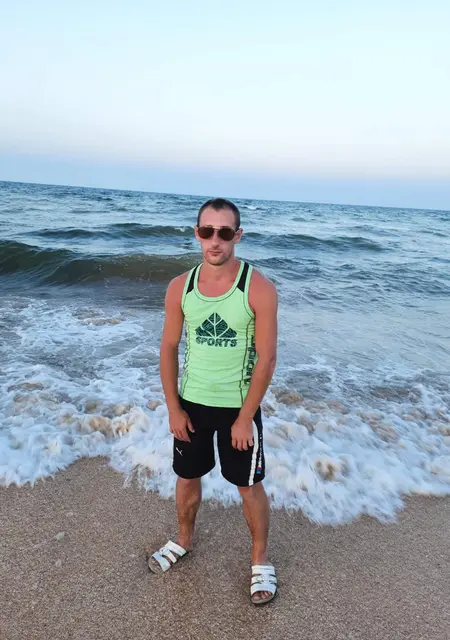 Я Vlad, 32 років з Кривого Рогу, шукаю знайомства без зобов'язань