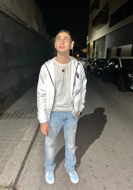 Я Koshoo, 22, знакомлюсь для дружбы в Вильяльба