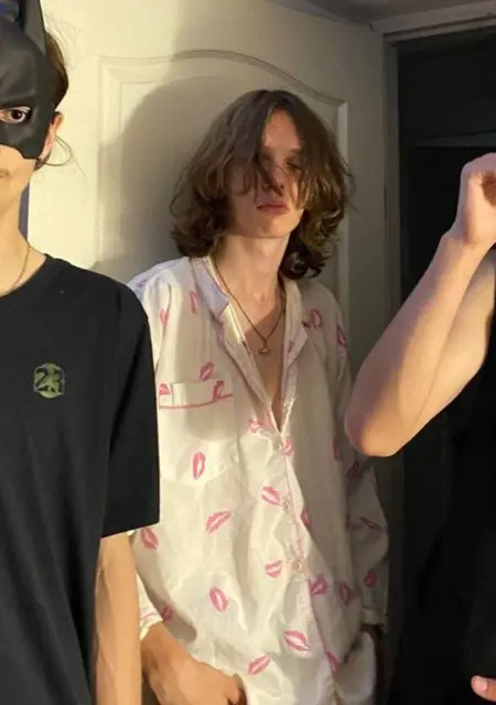 Денис из Тернополя, мне 19, познакомлюсь для приятного времяпровождения