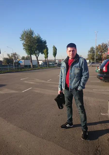 Дима из Ясиноватой, ищу на сайте знакомства без обязательств