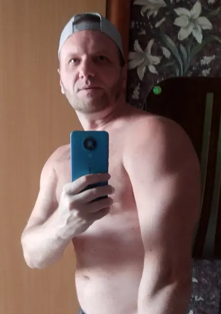 Alex из Броваров, ищу на сайте знакомства на одну ночь