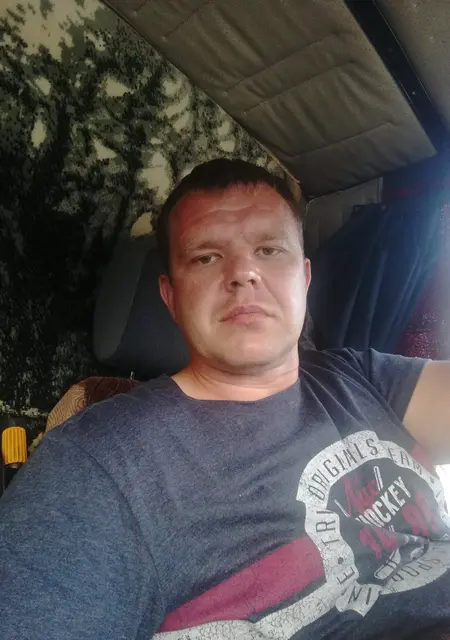 Я Андрей, 43, из Могилёва, ищу знакомства без обязательств