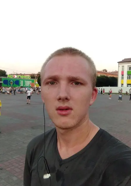 Чомбино з Кам'янського, мені 23 років, познайомлюсь для приємного проведення часу