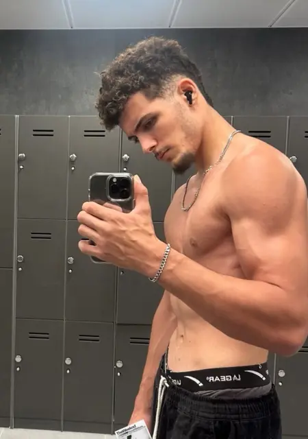 Ddks из Нес-Циона, ищу на сайте знакомства на одну ночь