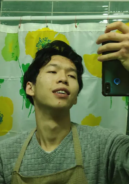 Я Артур, 21, знакомлюсь без обязательств в Бишкеке