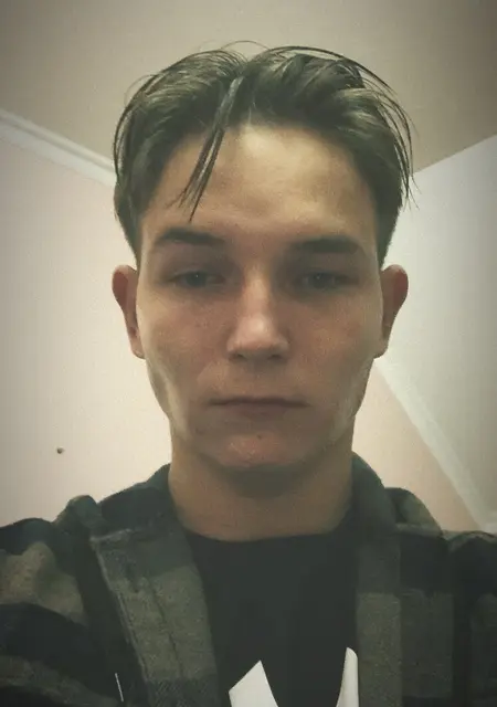 Я Маріан, 21, из Черновцов, ищу знакомства без обязательств