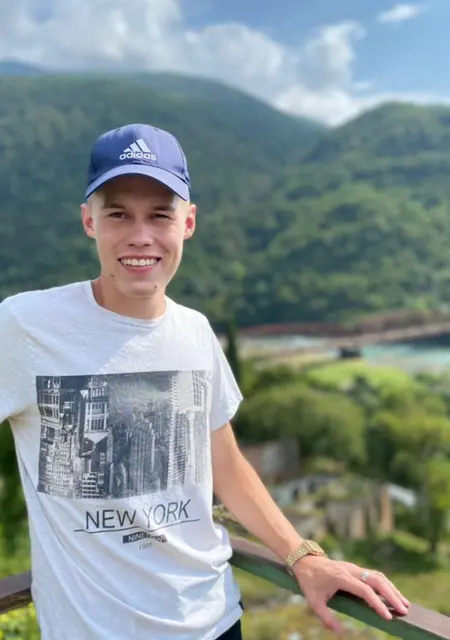 Я Александр, 27, из Брюсселя, ищу знакомство для дружбы