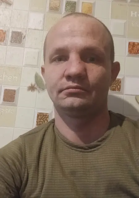 Стьопа из Ужгорода, ищу на сайте знакомства на одну ночь