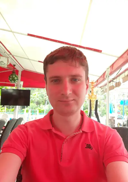 Я Максим, 38, из Чернигова, ищу знакомство для приятного времяпровождения