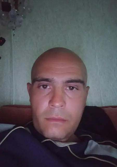 Алексей з Донецька, шукаю на сайті постійні стосунки