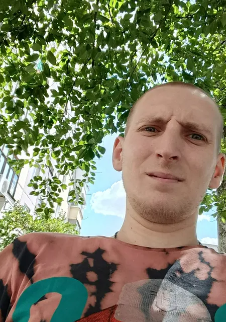 Я Deniska, 29, из Кривого Рога, ищу знакомства без обязательств