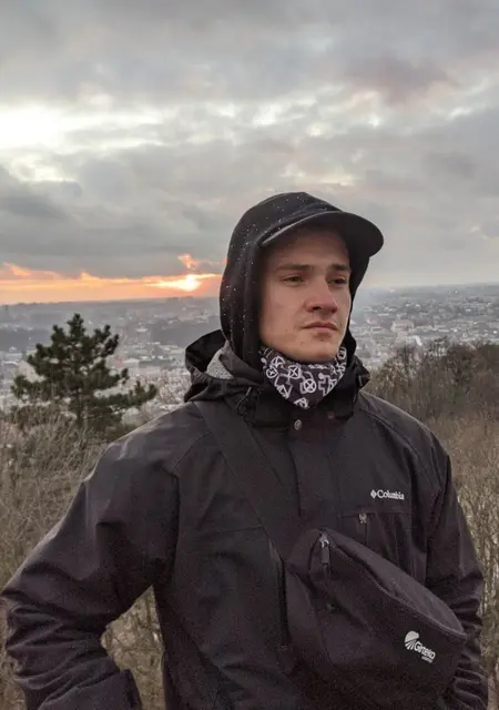 Я Женя, 23, знакомлюсь без обязательств в Ровно