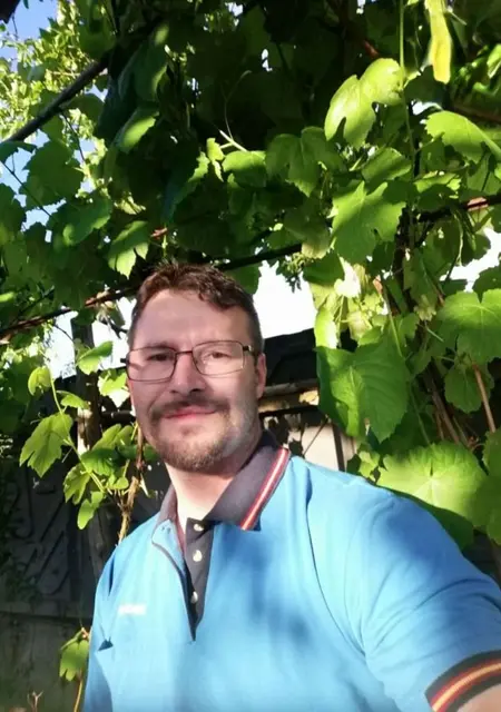 Я Vasile, 37, знакомлюсь в Бухаресте