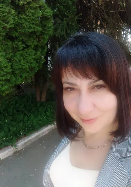 Я Леся, 45, из Киева, ищу знакомство для приятного времяпровождения