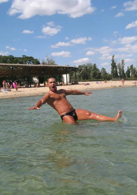 Я Алекс, 41, из Днепра, ищу знакомство для приятного времяпровождения