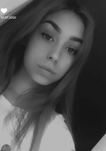 Я Виктория, 23, из Ужгорода, ищу знакомство для постоянных отношений