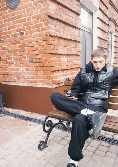 Я Влад, 20, из Минска, ищу знакомство для приятного времяпровождения