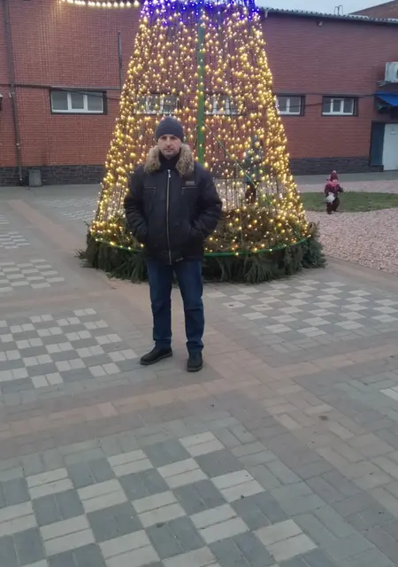 Витя из Чернигова, мне 50, познакомлюсь без обязательств